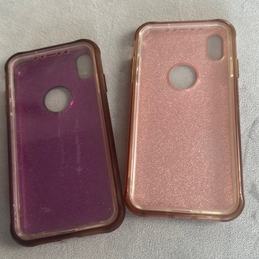 Two iPhone XS MAX Cases